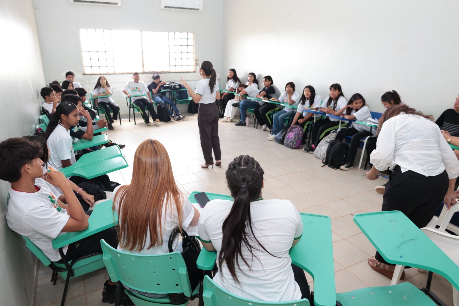 Projeto Descomplica promove atividades de mediação de conflitos e incentivo ao diálogo em escolas de Roraima