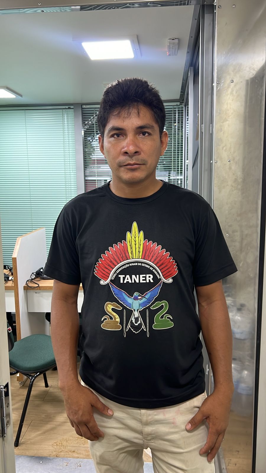 O tuxaua das comunidades Ilha Dois e Sikamabiú, Carlos Nailson Xirixana, acompanhou os atendimentos das mães beneficiadas na Carreta dos Direitos