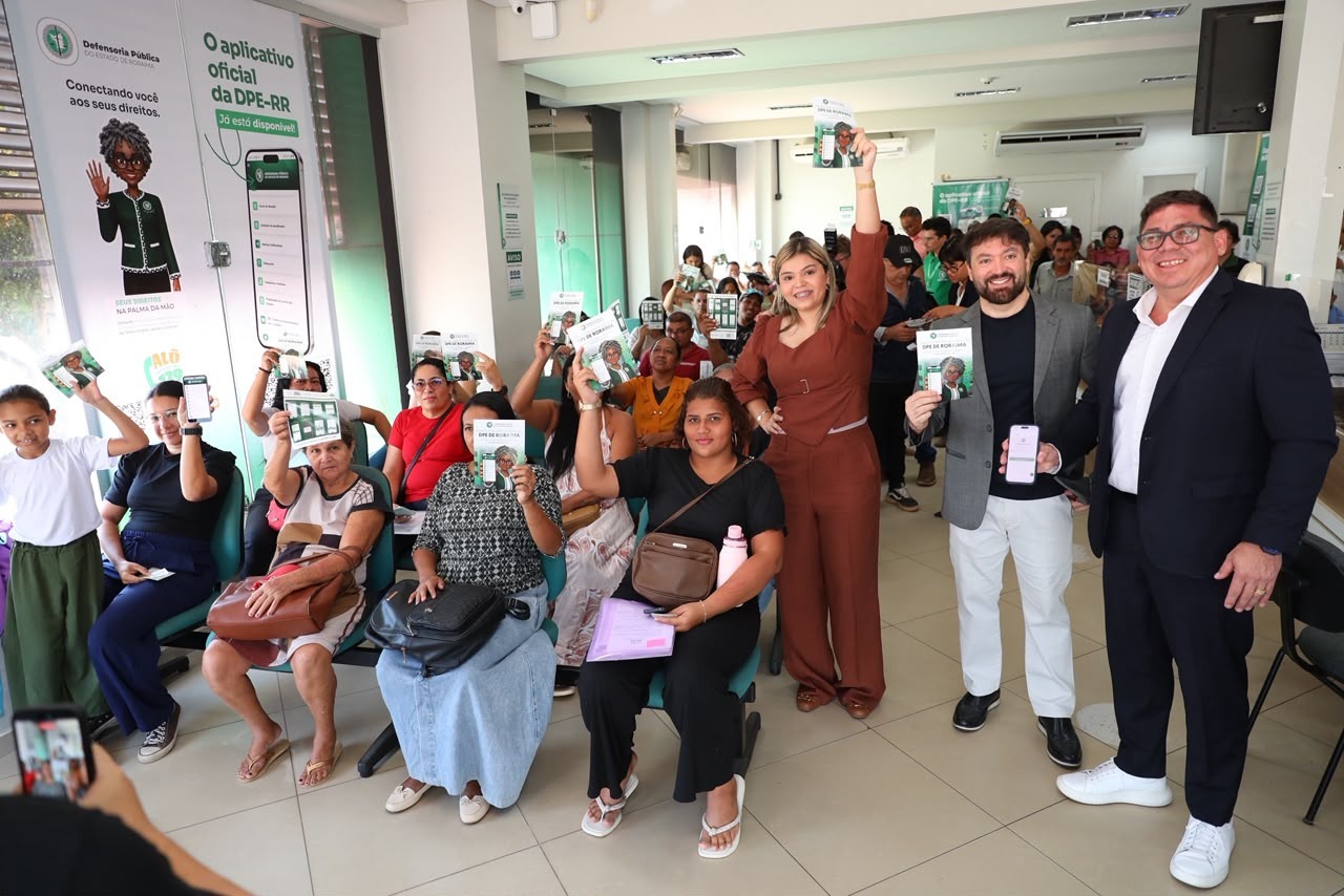 Material informativo apresenta aos assistidos as principais funcionalidades e formas de acesso ao aplicativo da DPE-RR