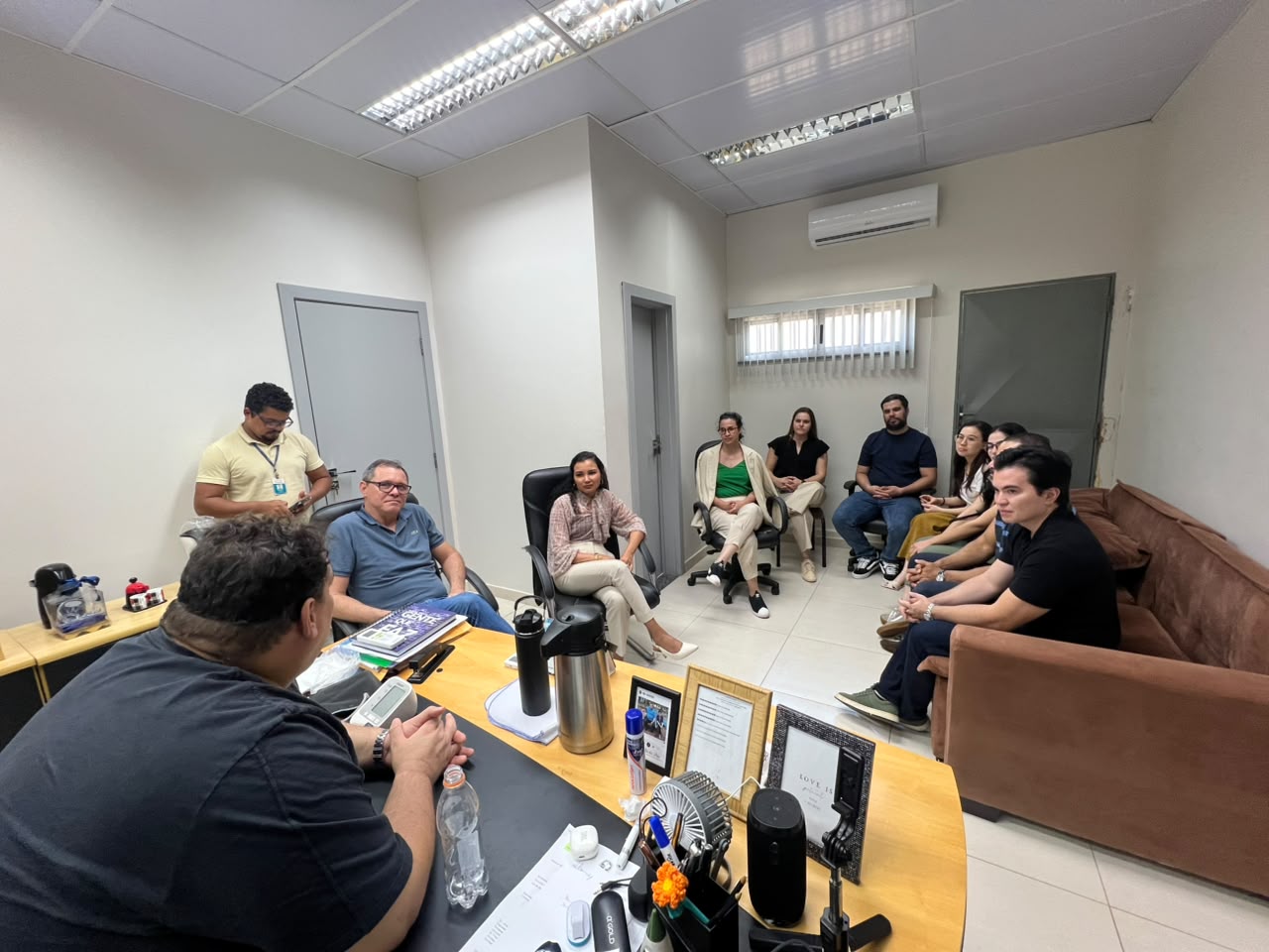 O curso aborda procedimentos, organização e diferentes áreas de atuação da instituição