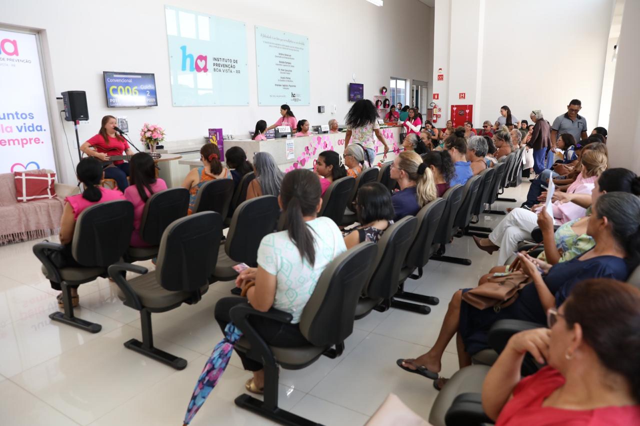Campanha do Outubro Rosa no Hospital de amor em parceria com a DPE Itinerante