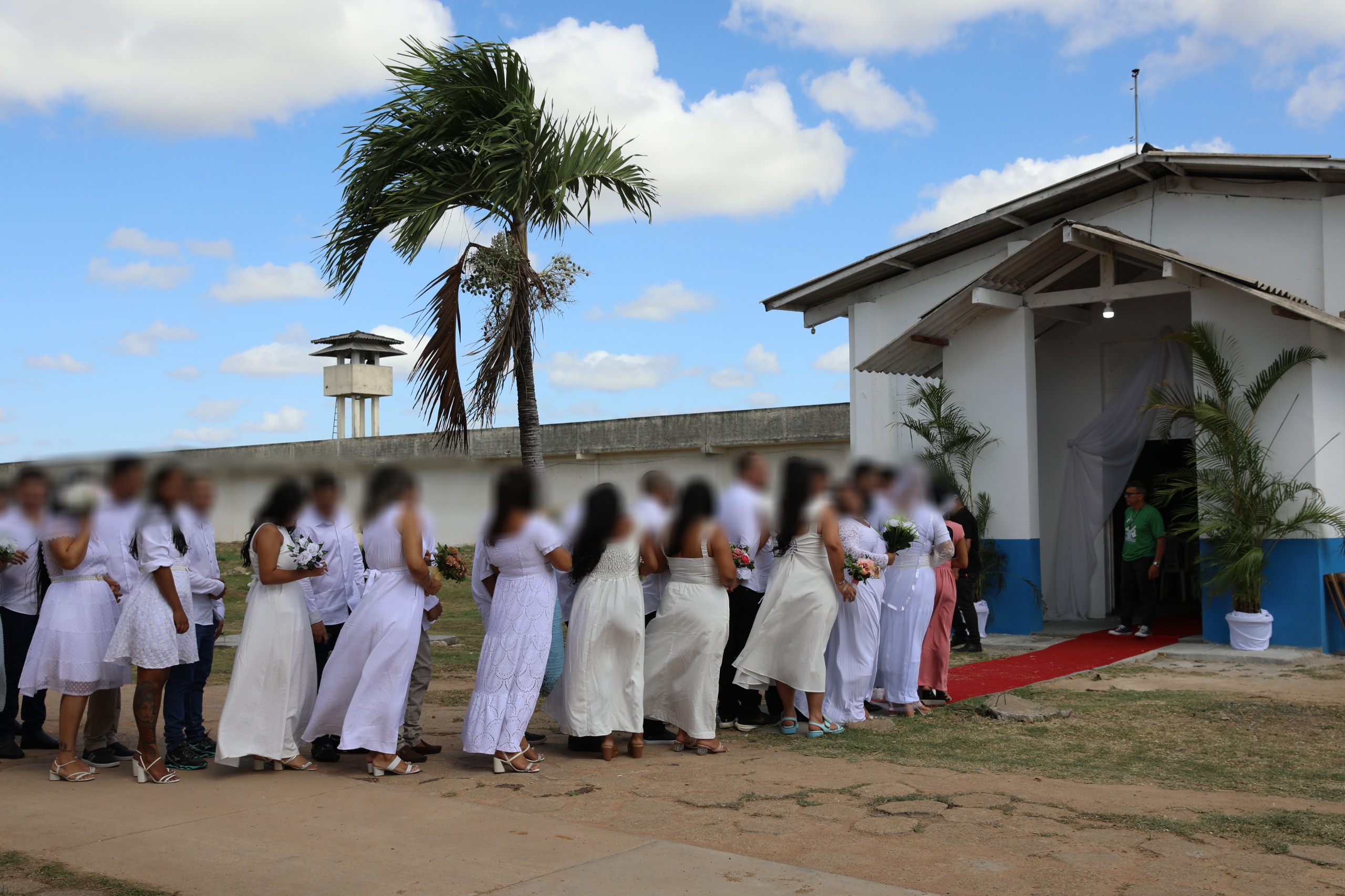 “ENFIM, CASADOS”: DPE-RR e parceiros oficializam 36 uniões em casamento coletivo na PAMC