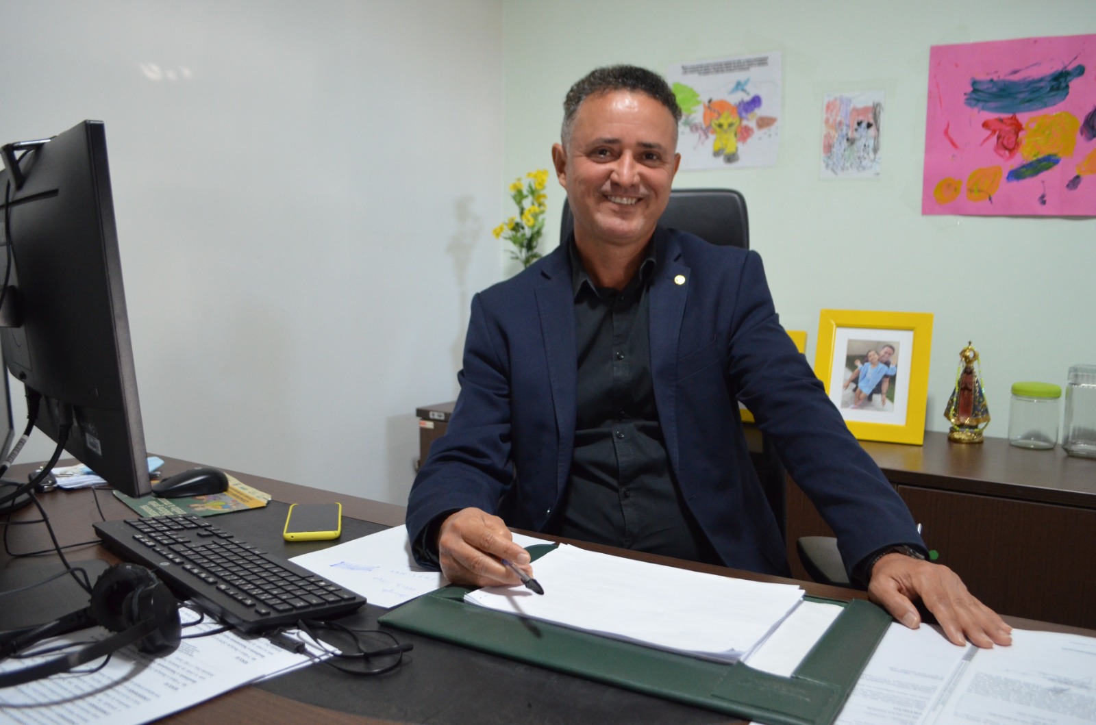 REGISTRO CIVIL: Defensoria orienta sobre retirada do  nome do pai em casos previstos em lei