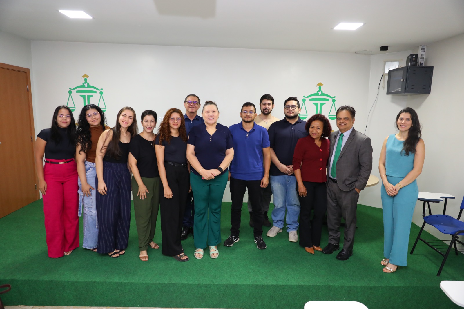 RECEPÇÃO: DPE-RR recebe seis novos estagiários em encontro de acolhimento e integração