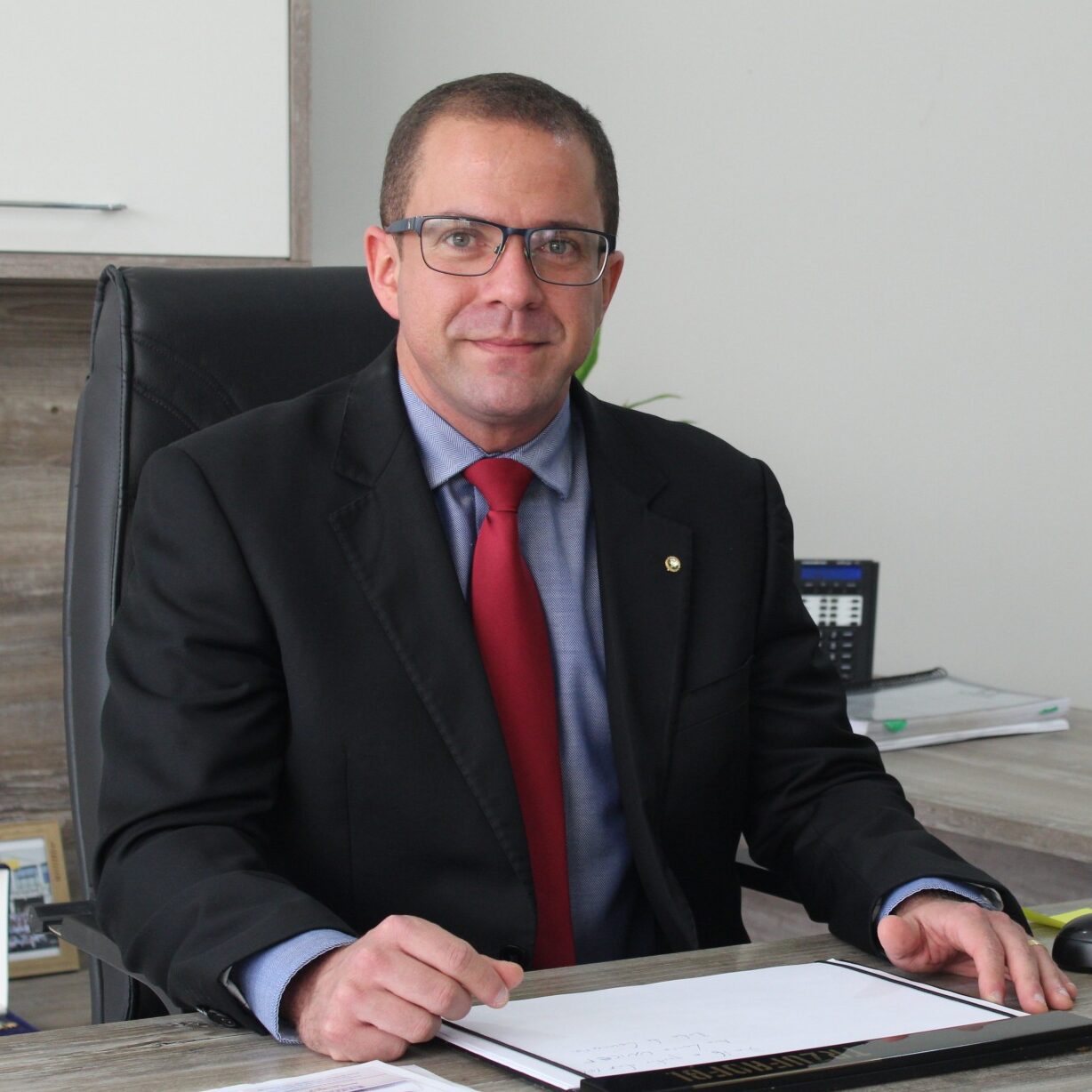 Dr. Frederico Cesar